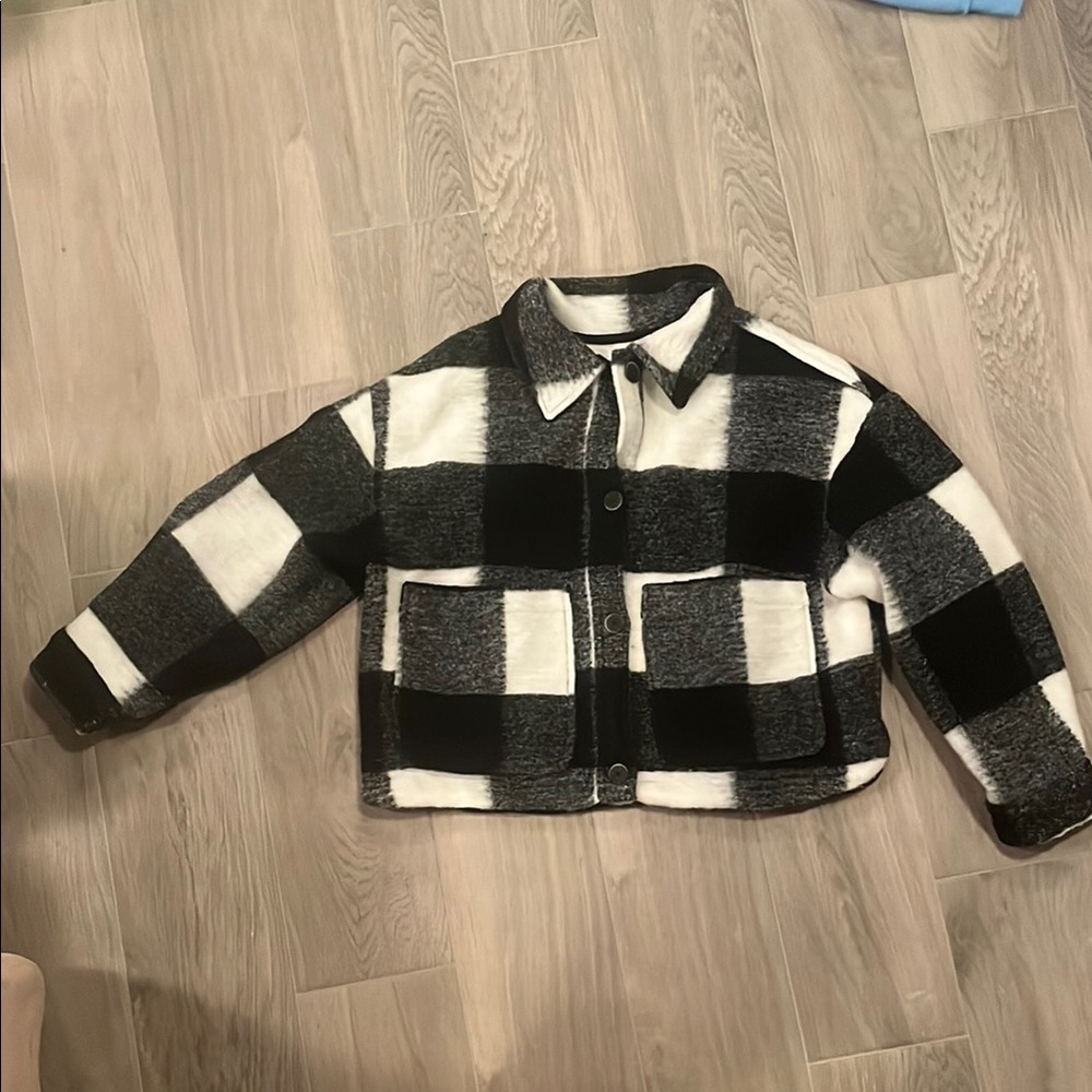 NWT Zara Girls Black and White Sweater Size: 13-14